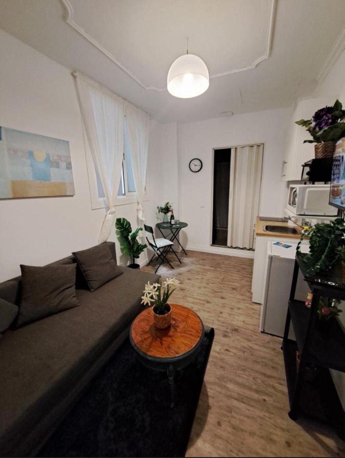 Apartments and private rooms in Barcelona