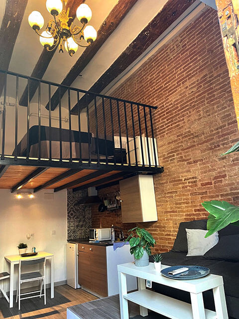 Apartments and private rooms in Barcelona