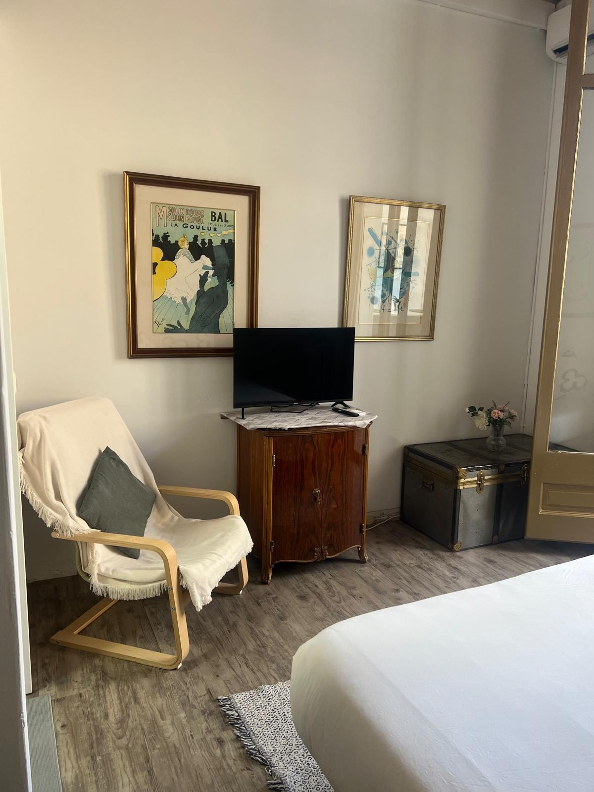 Apartments and private rooms in Barcelona